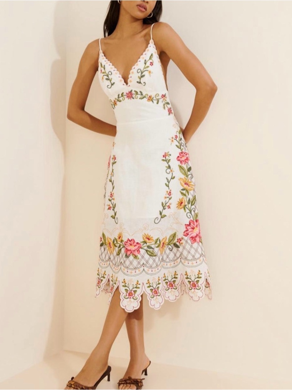 FARM RIO Off-White Flower Embroidery Asymetric Hem Midi Dress